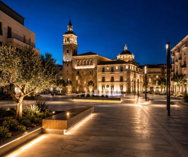Iluminmación Arquitectónica en Plazas